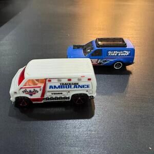 Hot Wheels Die Cast Cars Lot of 2